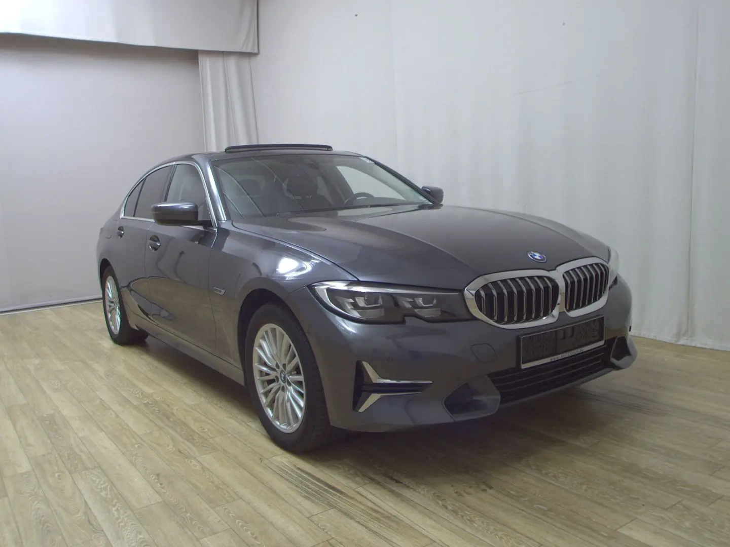 320e Luxury-Line GSD Leder Navi LC Prof. Kamera