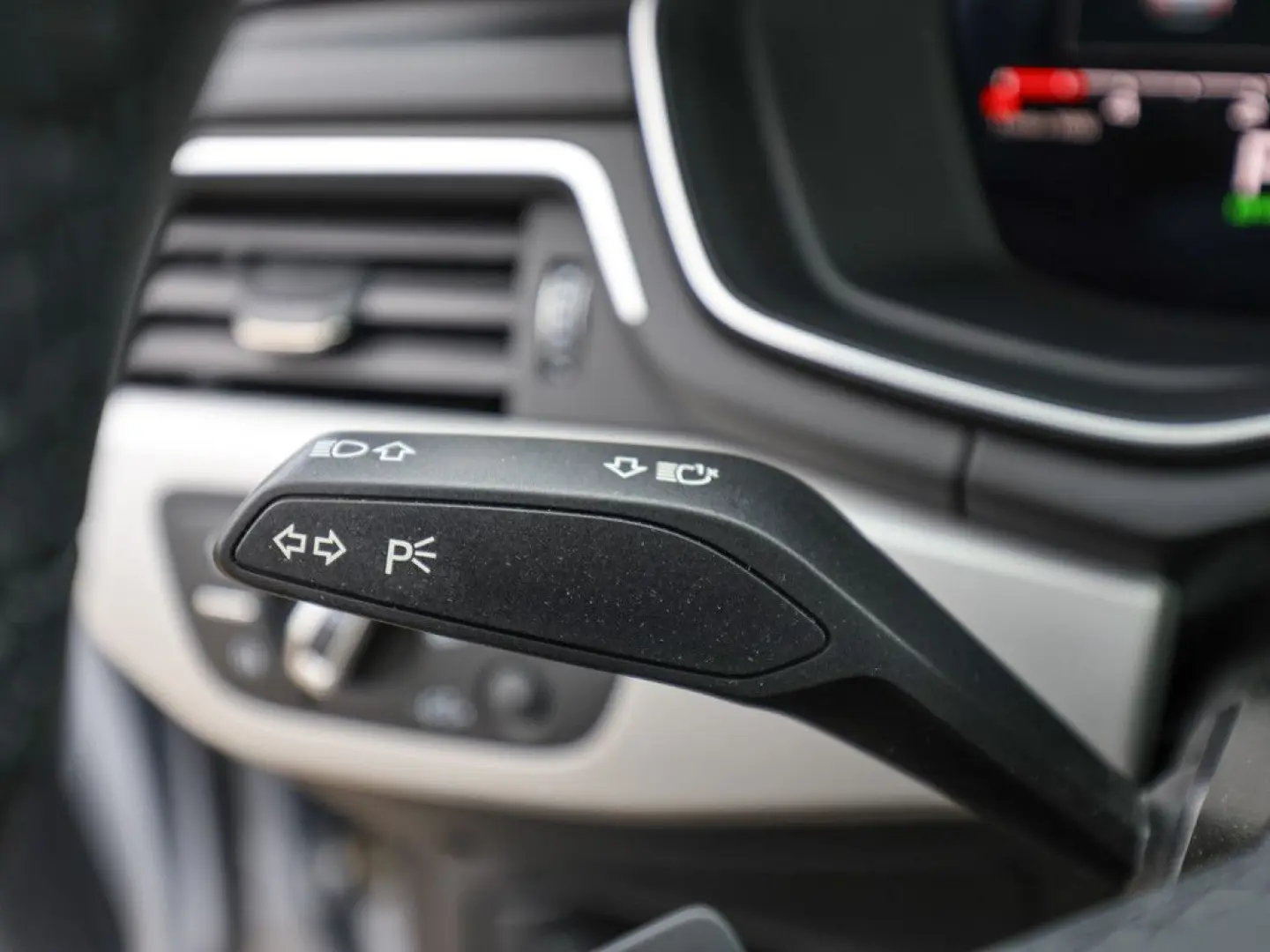 A4 Limo advanced 40 TDI S tronic LED NAVI KAMERA