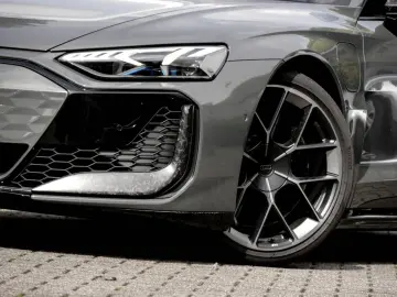 Audi RS e-tron GT performance quattro CARBON