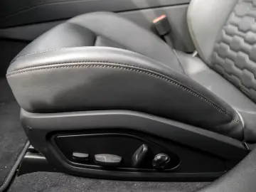 Audi RS e-tron GT performance quattro CARBON