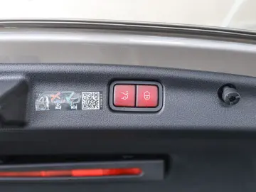 C 180 Avantgarde Advanced Plus LED Navi Kamera K