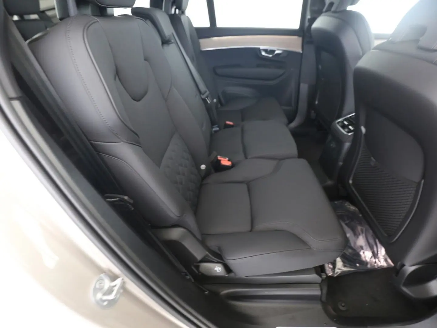 XC90 T8 Plus Dark Plug-In Hybrid Air Susp 360  Cristal H&K