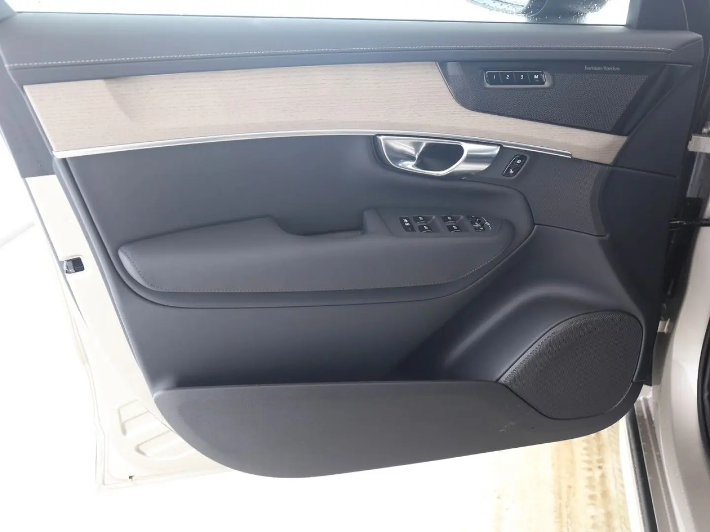 XC90 T8 Plus Dark Plug-In Hybrid Air Susp 360  Cristal H&K