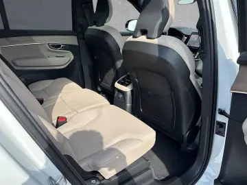 XC90 T8 PHEV AWD Plus Dark 360 Cristal H&K Panoramic Hud