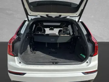 XC90 T8 PHEV AWD Plus Dark 360 Cristal H&K Panoramic Hud