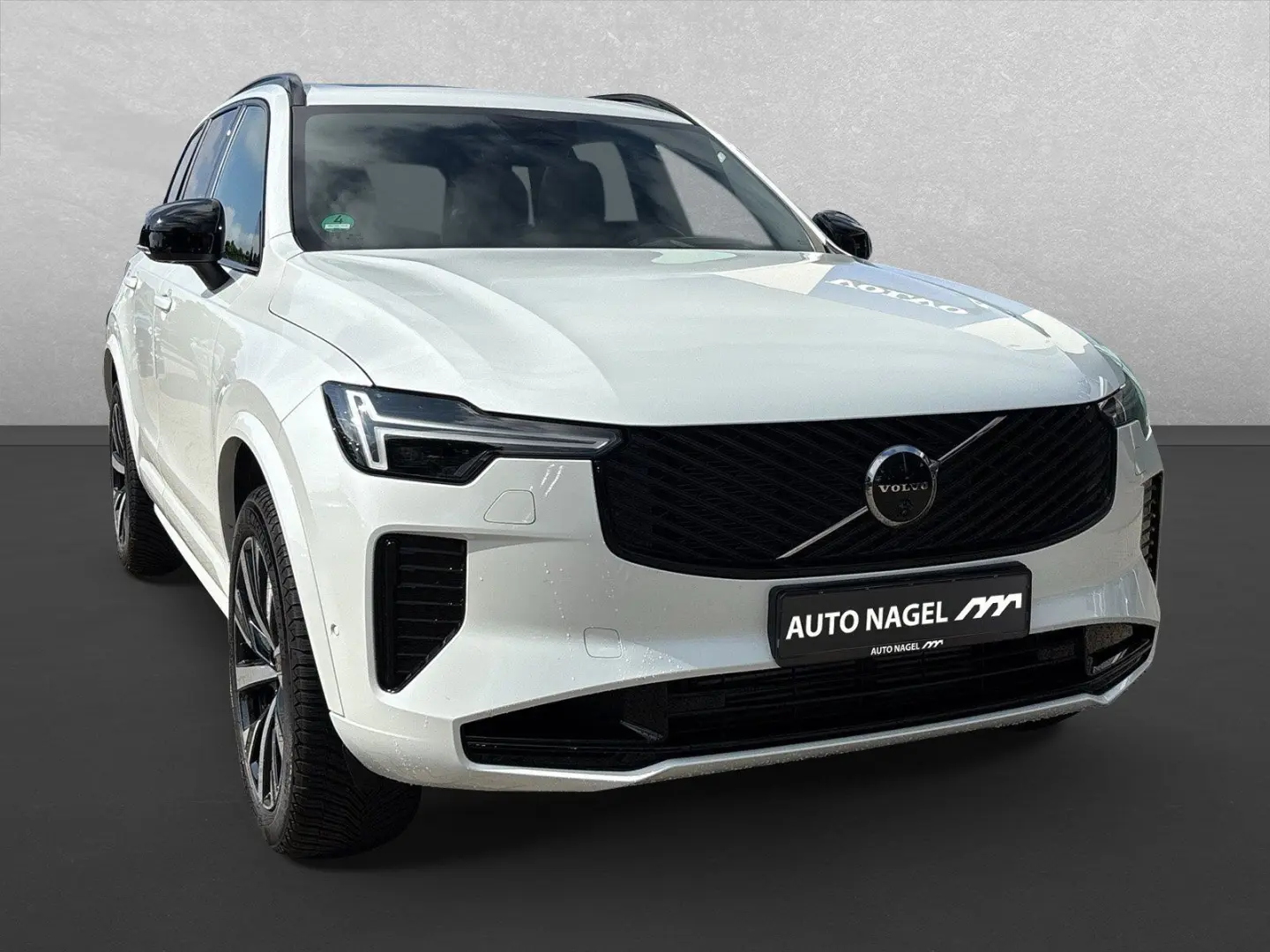 XC90 T8 PHEV AWD Plus Dark 360 Cristal H&K Panoramic Hud