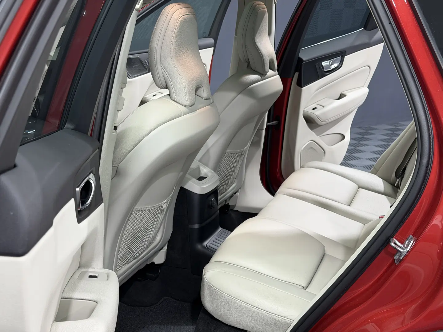 VOLVO XC60 AWD Momentum