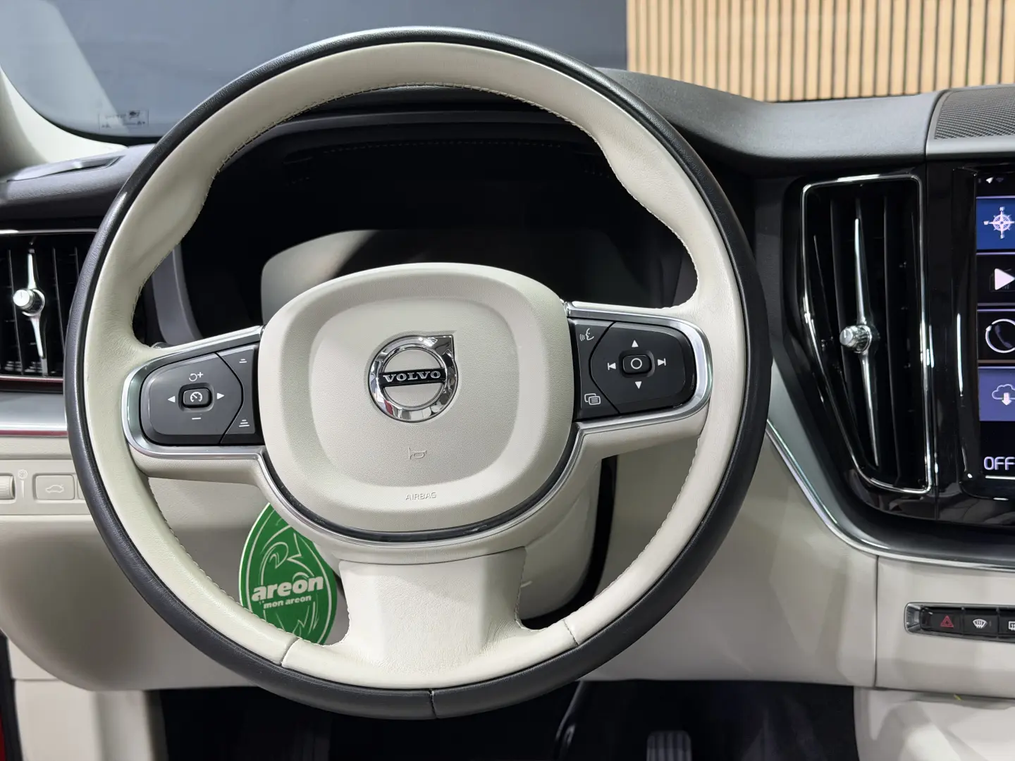 VOLVO XC60 AWD Momentum