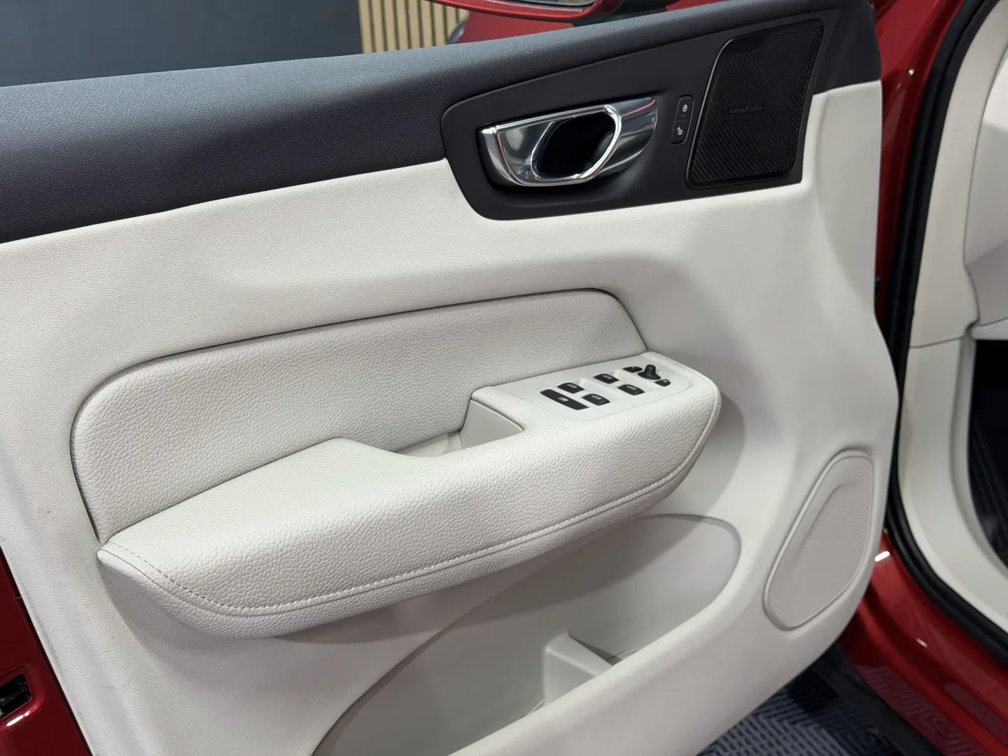 VOLVO XC60 AWD Momentum