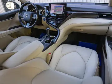 Camry Hybrid Încălzire Volan Încălzit CarPlay Camere360'