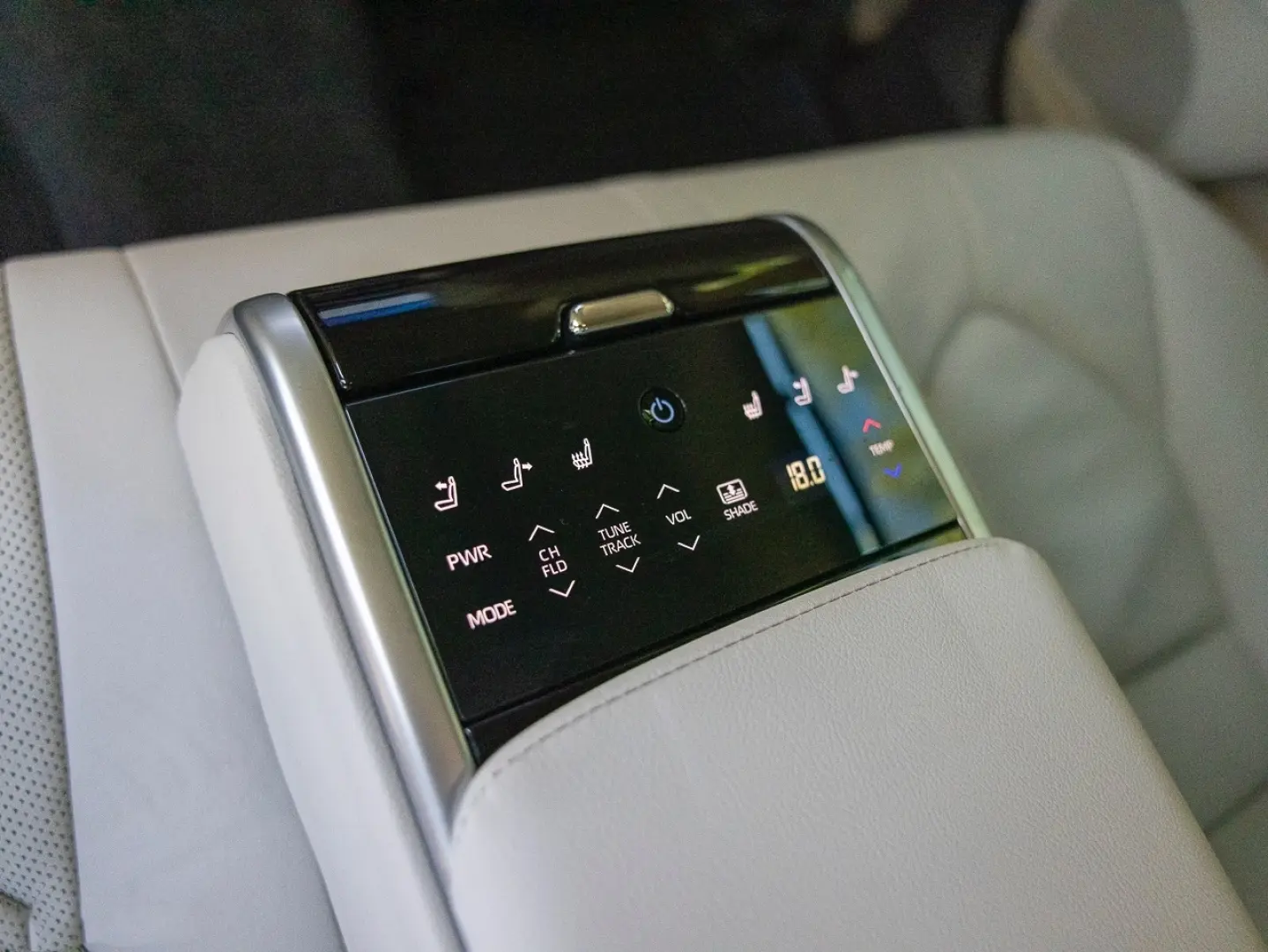 Camry Hybrid Încălzire Volan Încălzit CarPlay Camere360'