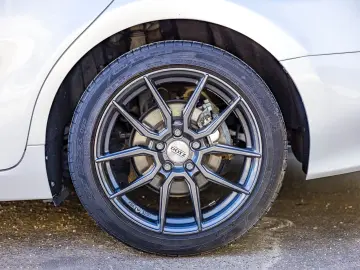 Camry Hybrid Încălzire Volan Încălzit CarPlay Camere360'