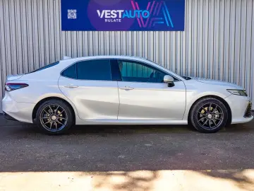 Camry Hybrid Încălzire Volan Încălzit CarPlay Camere360'