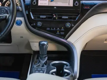 Camry Hybrid Încălzire Volan Încălzit CarPlay Camere360'