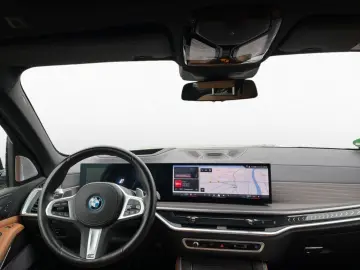 X5 xDr50e M Sport Pro DA PA-Pr SkyL AHK B W HUD