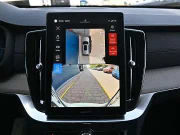 XC90 T8 RC AWD Plus Dark 360