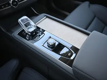 XC90 T8 RC AWD Plus Dark 360