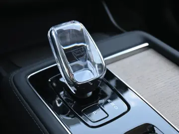 XC90 T8 RC AWD Plus Dark 360