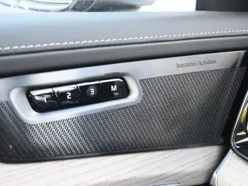 XC90 T8 RC AWD Plus Dark 360