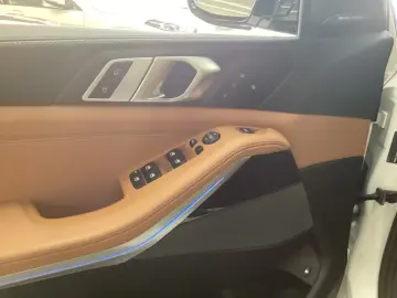 BMW X5 50e M Sport AHK PanoSky KomfSi