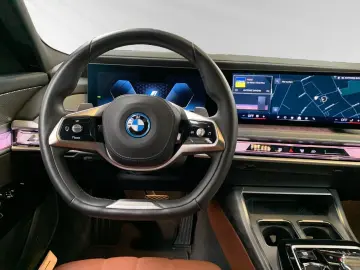 750e xDrive SkyLounge Automatiktüren DA&PAProf.