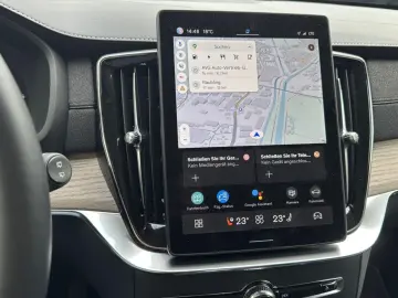 XC 90 Plus Bright Recharge Plug-In Hybrid AWD