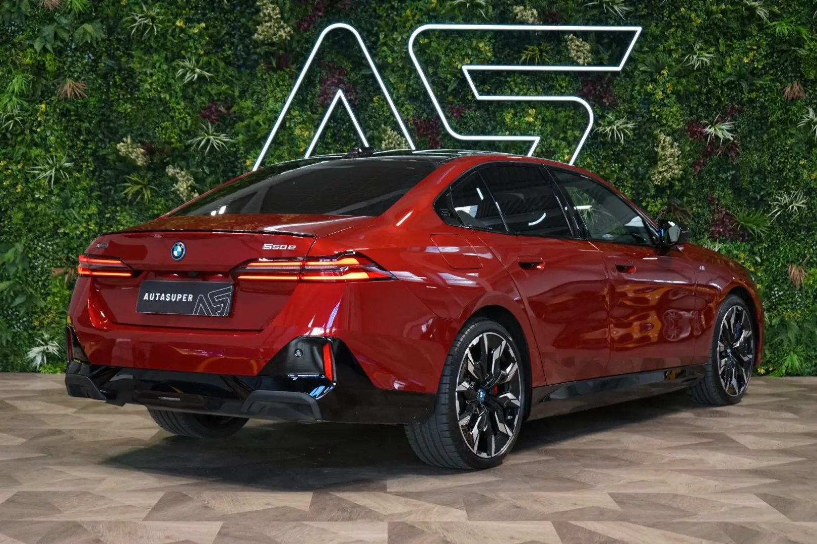 550e xDRIVE BOWERS HUD 360 64.298€ NETTO