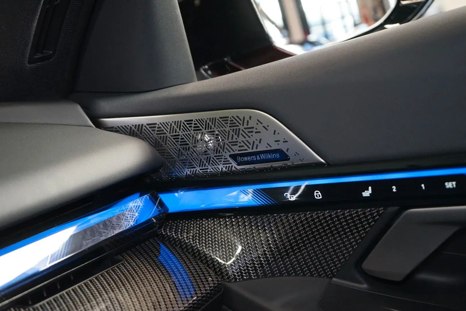 550e xDRIVE BOWERS HUD 360 64.298€ NETTO