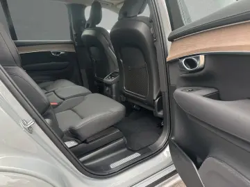 XC90 T8 AWD Plus Dark 7-Seats Facelift