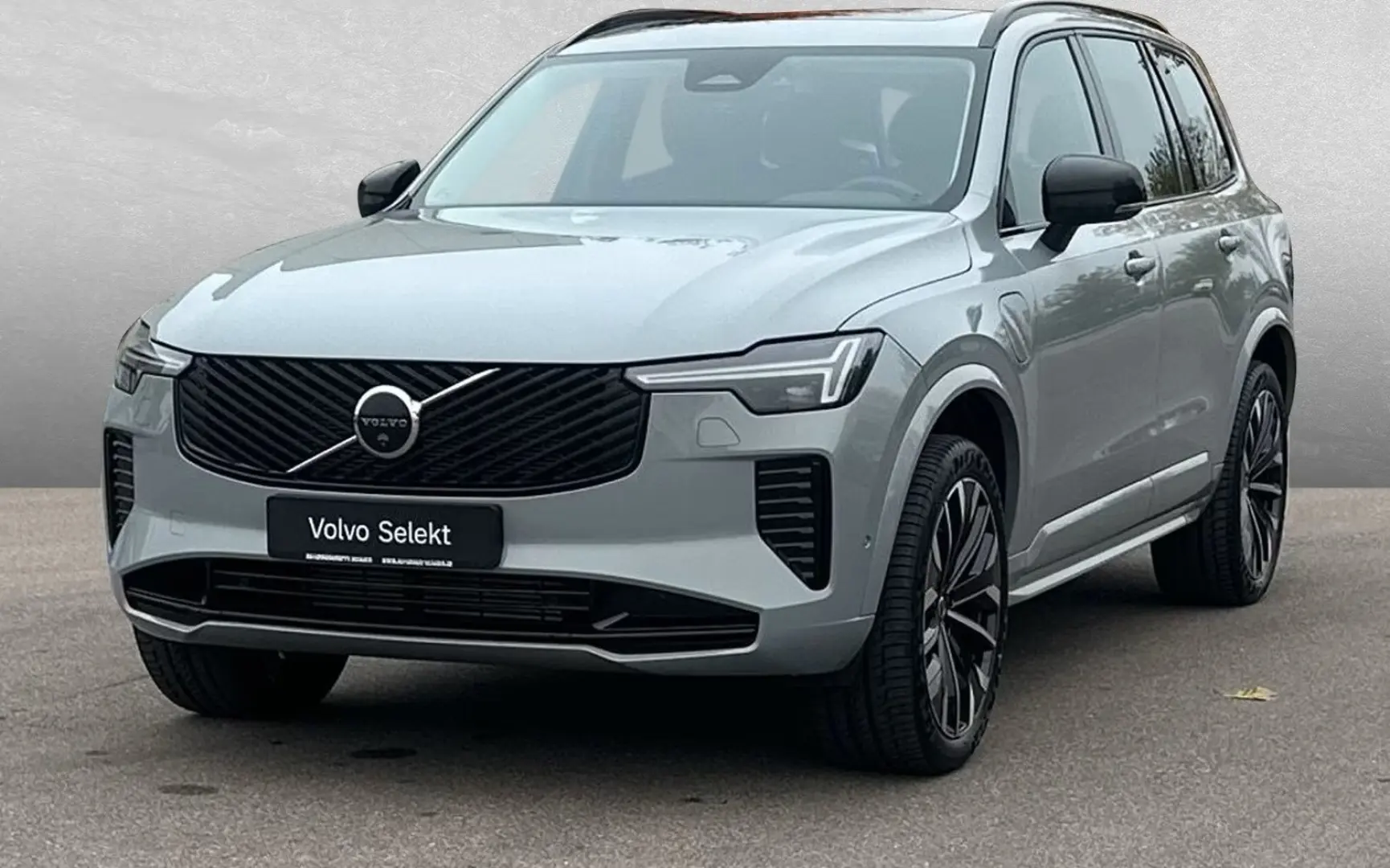 XC90 T8 AWD Plus Dark 7-Seats Facelift