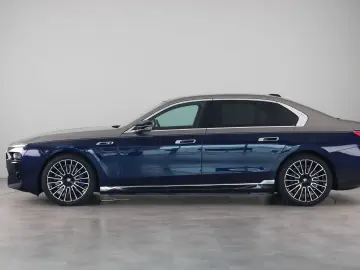 i7 M70 xDrive
