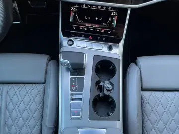 A6 Limousine 55 TFSI quattro S tronic sport HUD