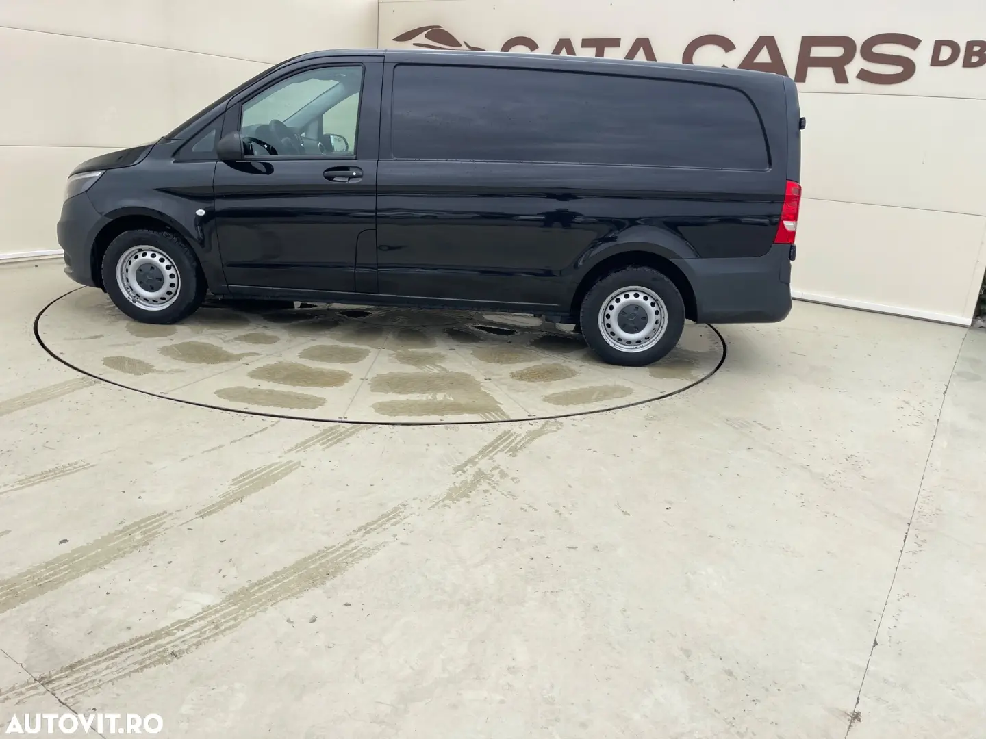 Mercedes-Benz Vito 114CDI AUTOMAT LUNG USI SPATE