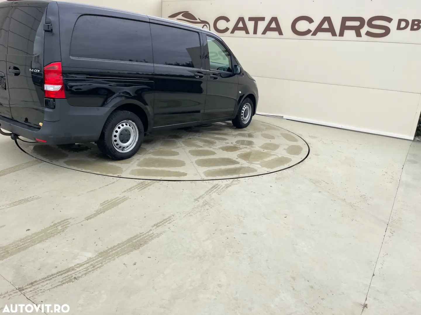 Mercedes-Benz Vito 114CDI AUTOMAT LUNG USI SPATE