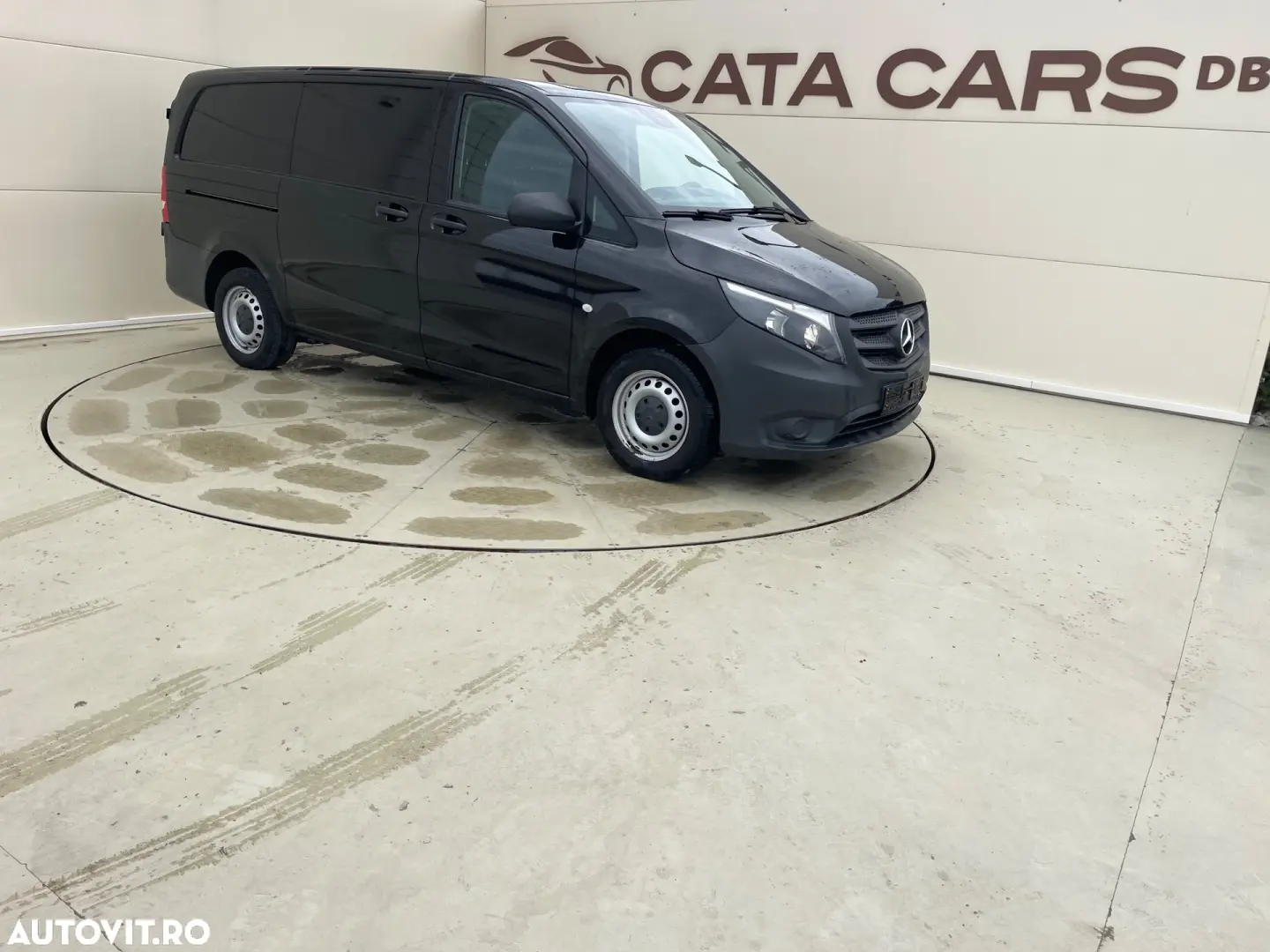 Mercedes-Benz Vito 114CDI AUTOMAT LUNG USI SPATE