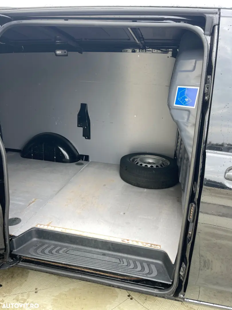 Mercedes-Benz Vito 114CDI AUTOMAT LUNG USI SPATE