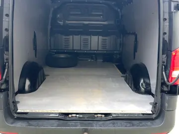 Mercedes-Benz Vito 114CDI AUTOMAT LUNG USI SPATE