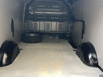 Mercedes-Benz Vito 114CDI AUTOMAT LUNG USI SPATE