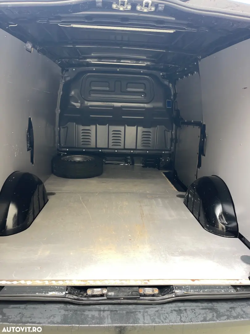 Mercedes-Benz Vito 114CDI AUTOMAT LUNG USI SPATE