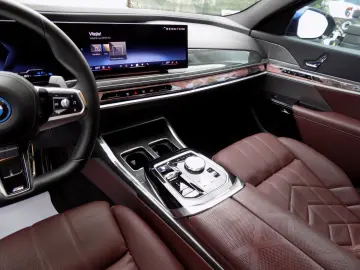 750e xDrive M-Sport Full-LED Massage