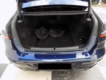 750e xDrive M-Sport Full-LED Massage