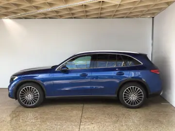 GLC 300 d 4M AMG Line Advanced Plus AHK Pano 20'