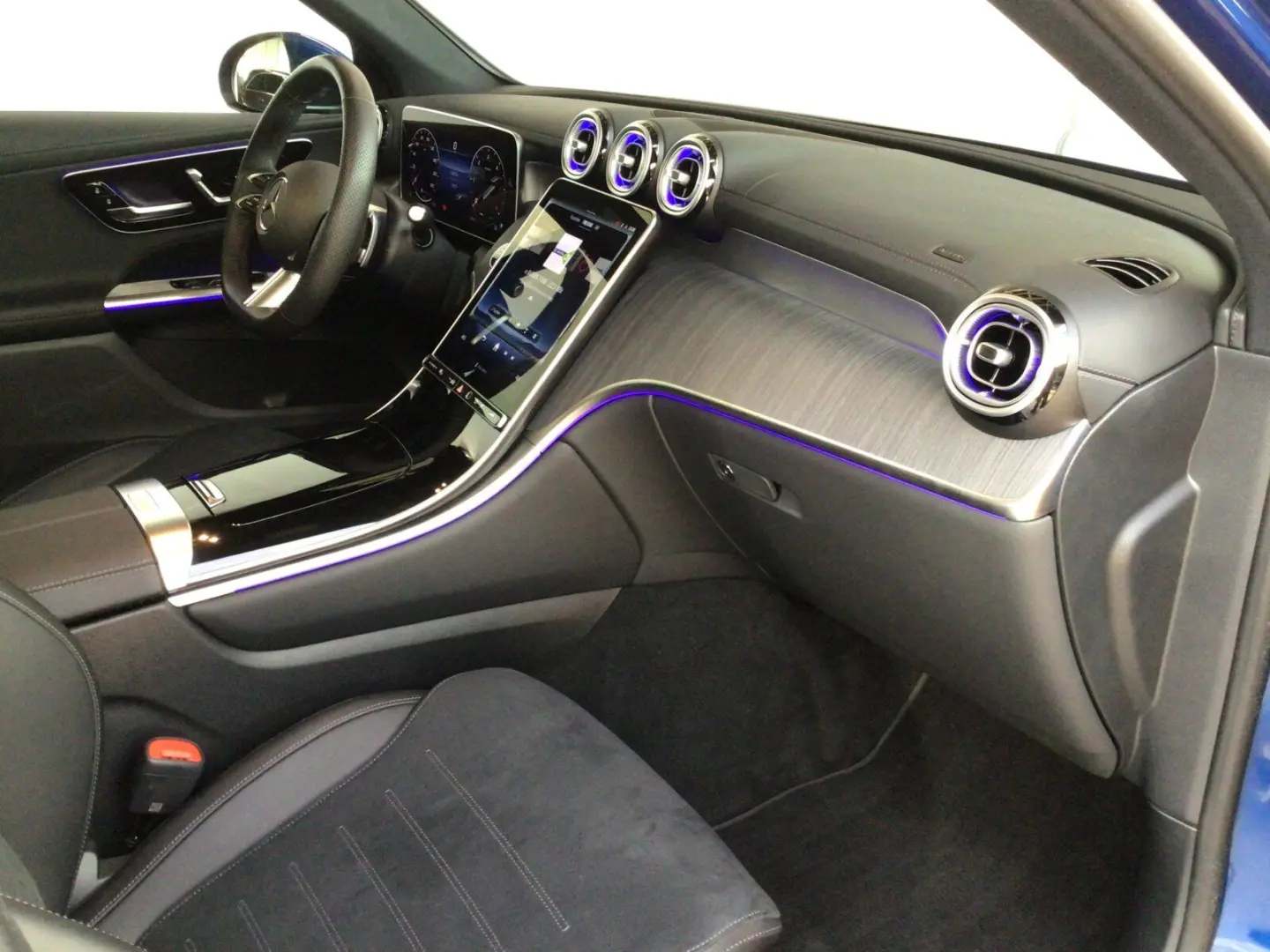 GLC 300 d 4M AMG Line Advanced Plus AHK Pano 20'