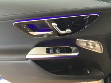 GLC 300 d 4M AMG Line Advanced Plus AHK Pano 20'