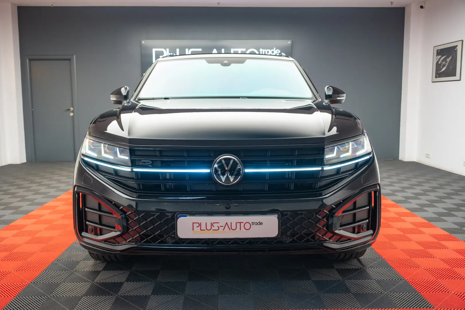 Volkswagen Touareg R-Line Black Style   V6 TDI - STOC!!!