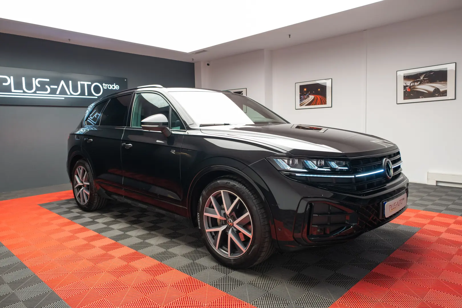 Volkswagen Touareg R-Line Black Style   V6 TDI - STOC!!!