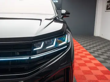 Volkswagen Touareg R-Line Black Style   V6 TDI - STOC!!!
