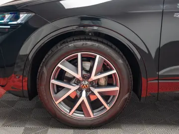 Volkswagen Touareg R-Line Black Style   V6 TDI - STOC!!!