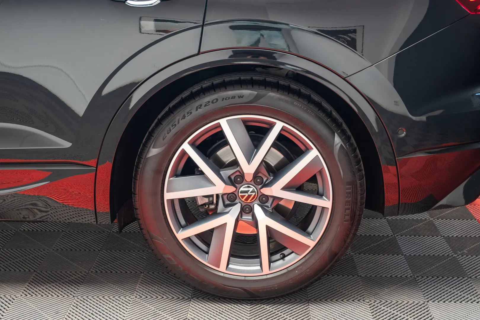 Volkswagen Touareg R-Line Black Style   V6 TDI - STOC!!!