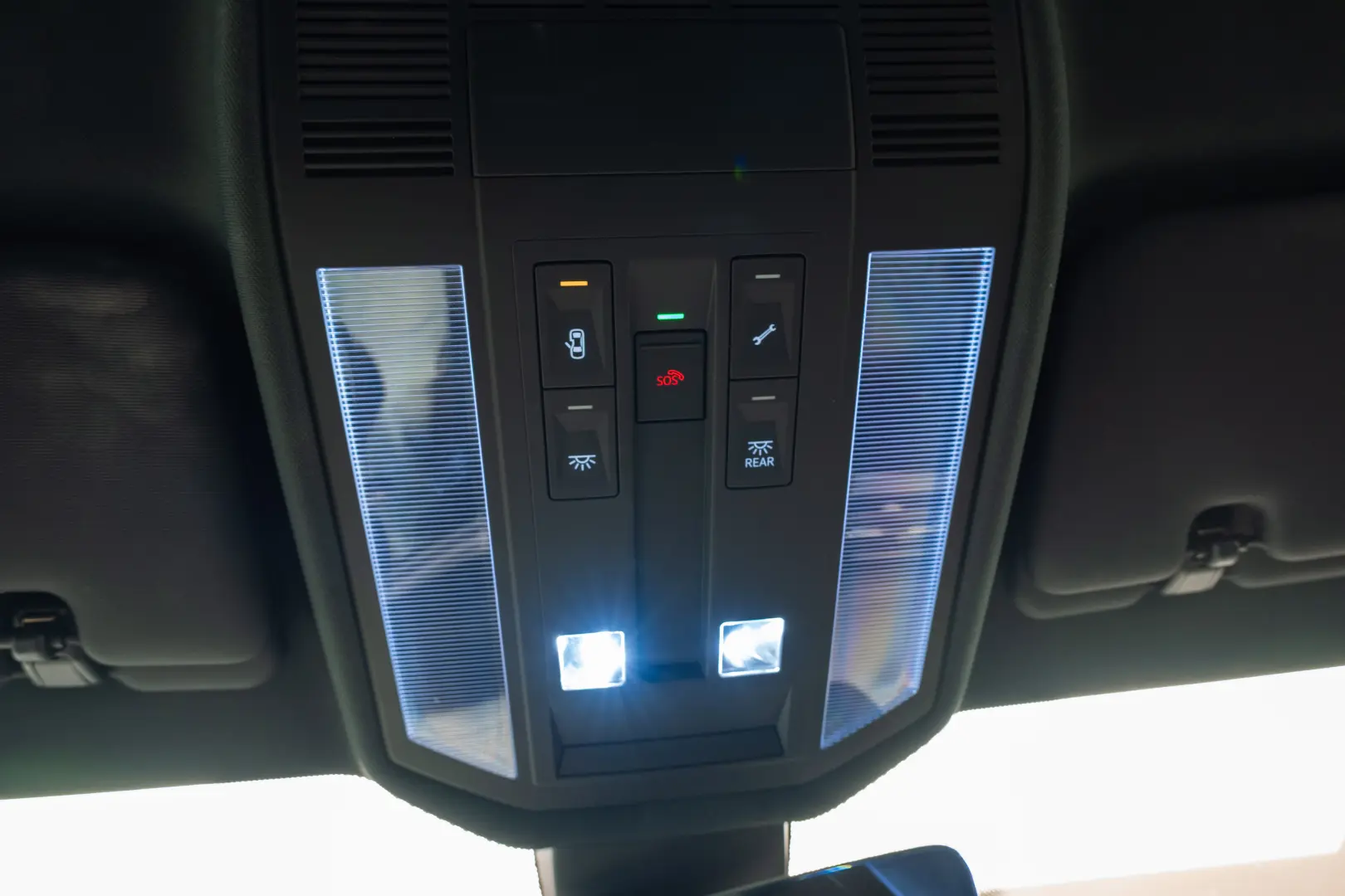 Volkswagen Touareg R-Line Black Style   V6 TDI - STOC!!!